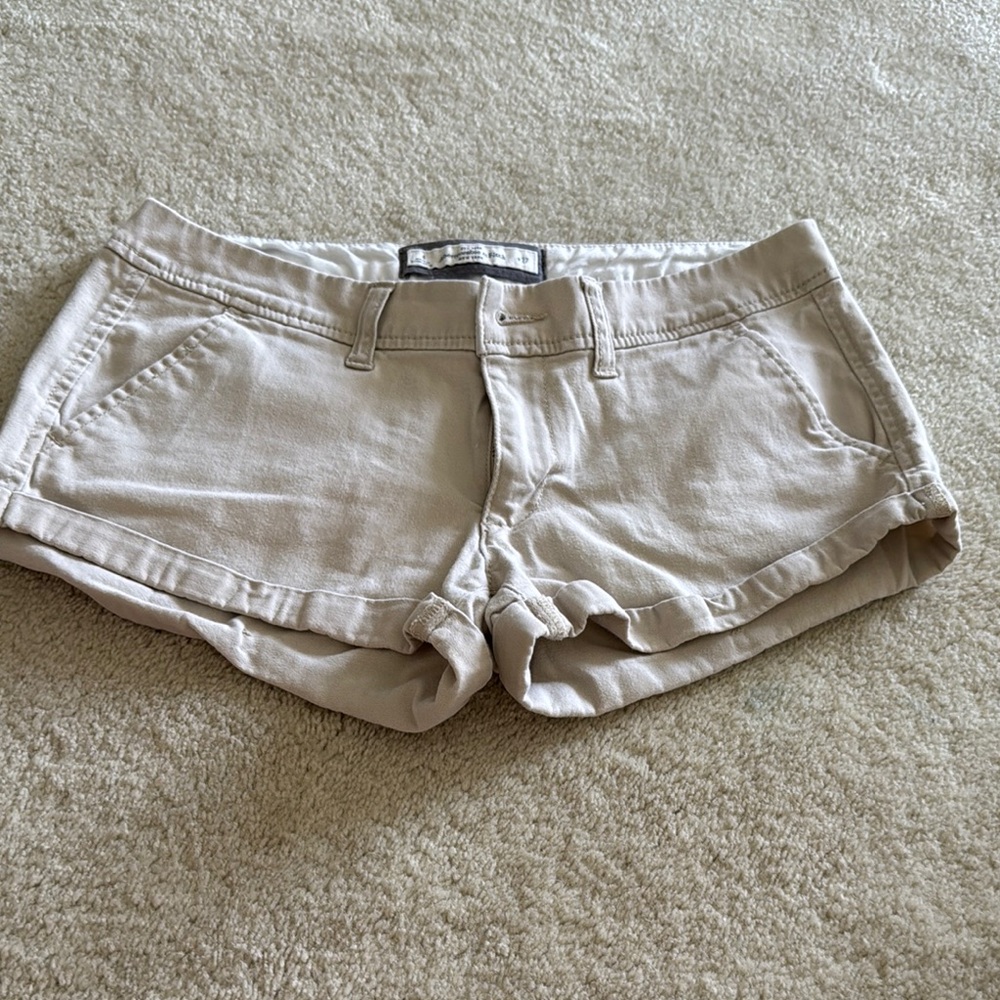 Abercrombie and Fitch Beige Shorts
